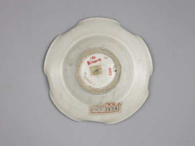 图片[3]-Ding kiln white glaze lotus leaf type cup holder-China Archive